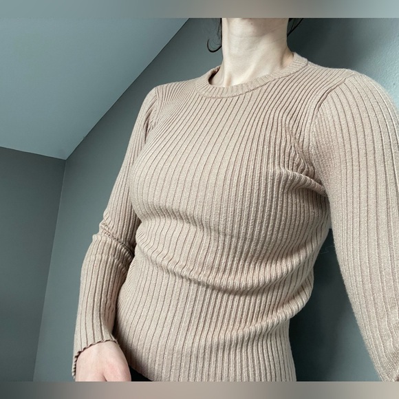 Fitted ribbed sweater - Picture 5 of 5